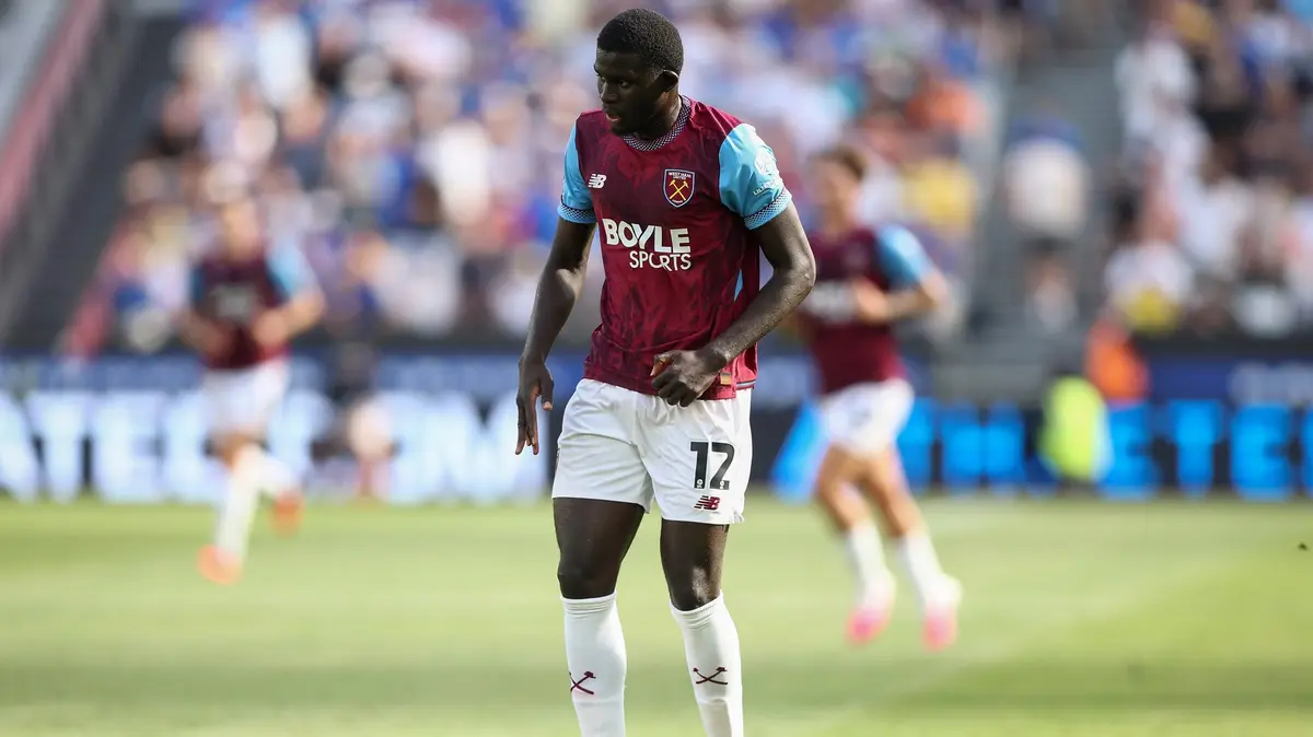 Bývalý slávista Diouf přestupuje do Premier League