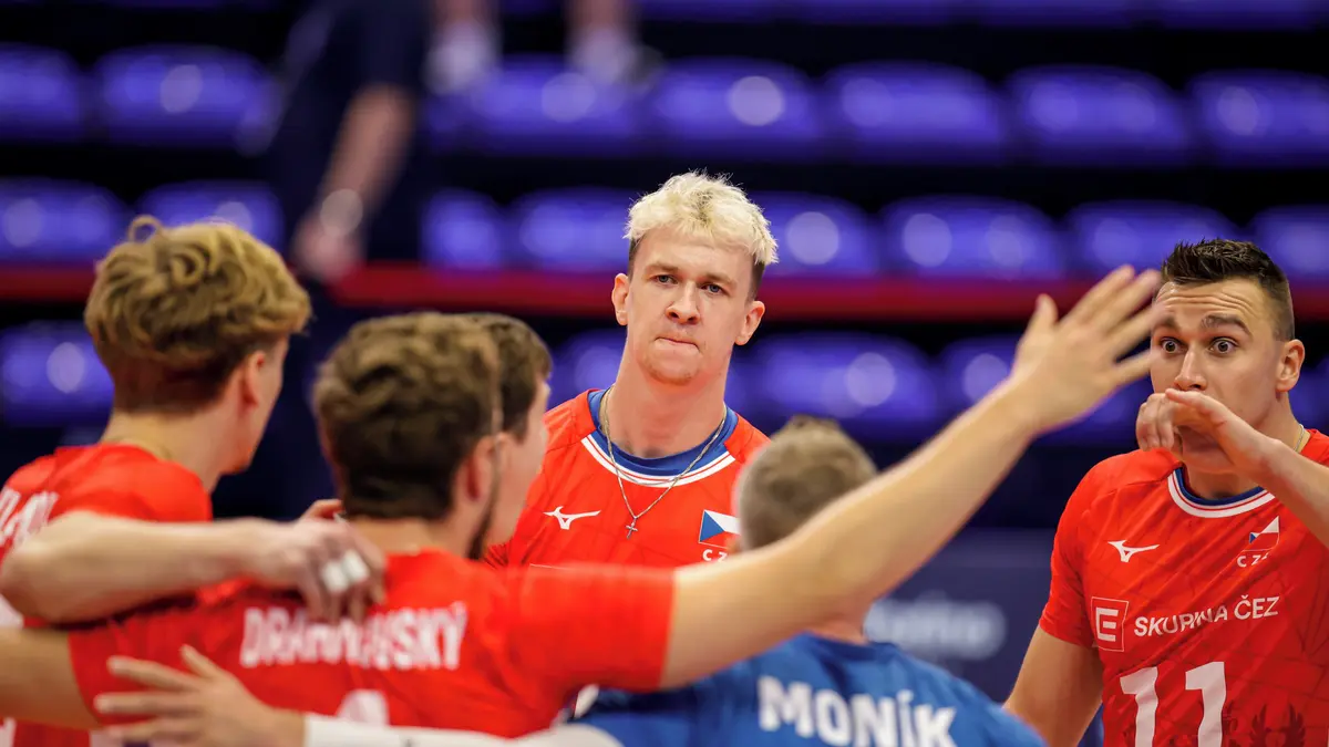 Volejbalisty rozhodil sporný výrok sudích
