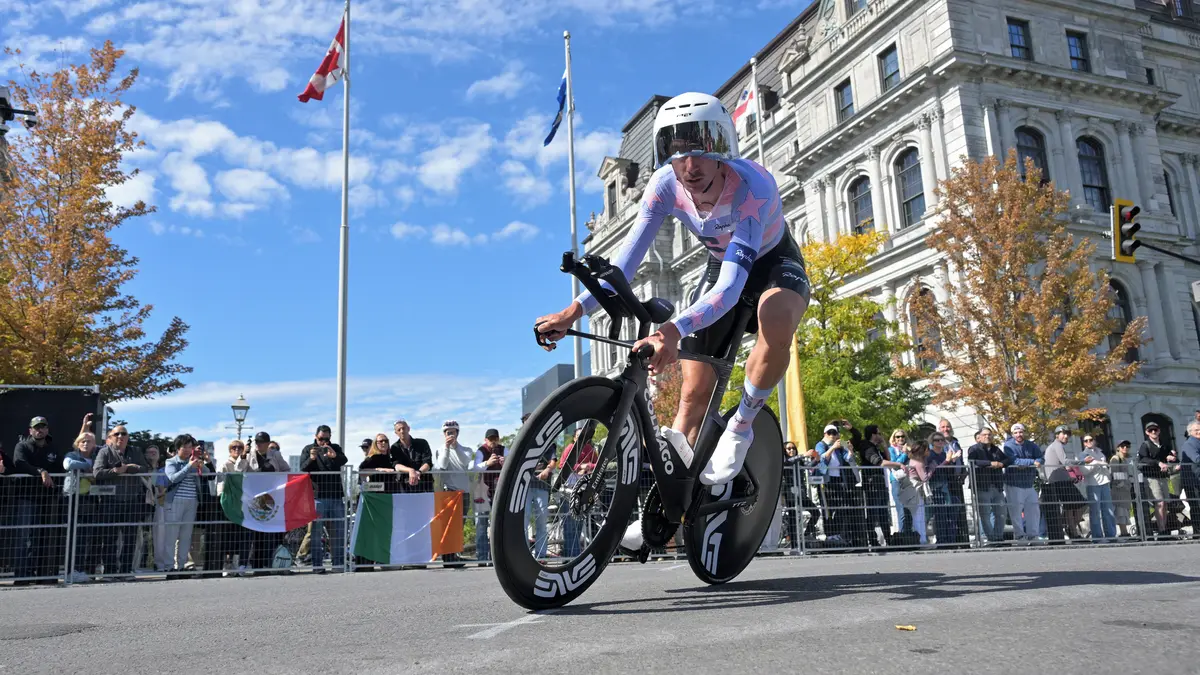 Nový mistr světa v cyklistice vypálil rybník největším favoritům! Vacek po pádu skončil v nemocnici