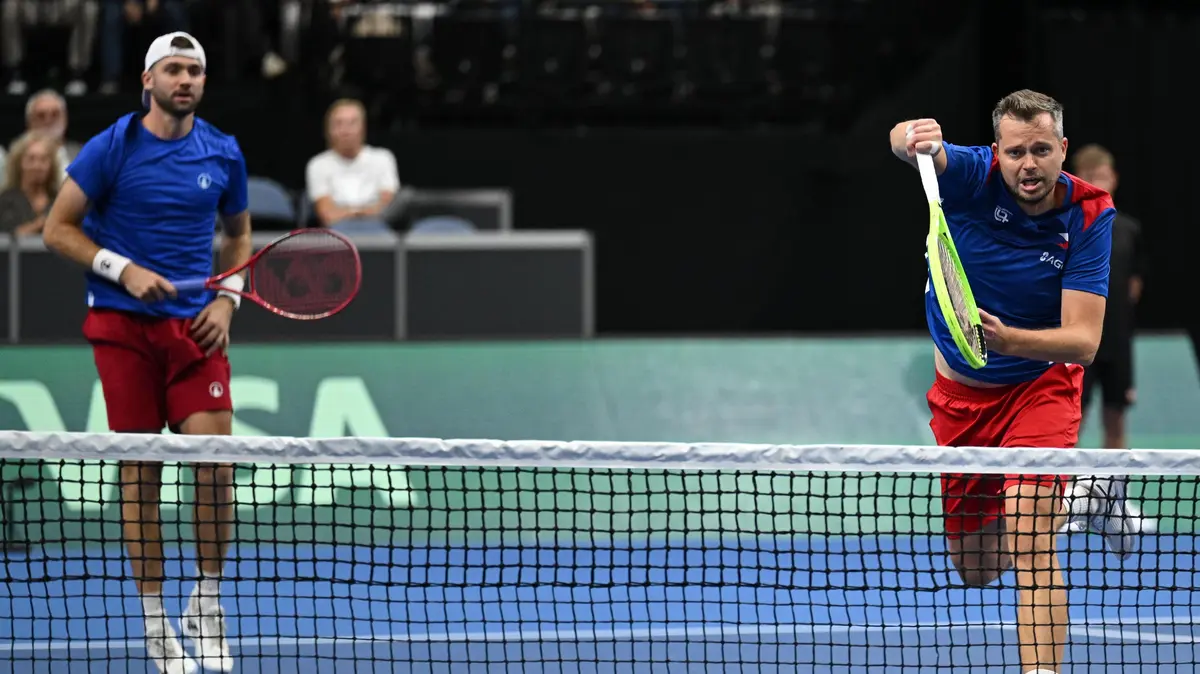 TENIS ONLINE: Češi bojují o důležitý bod. Drama vrcholí v rozhodujícím setu