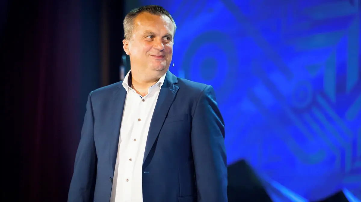 Mezinárodní biatlonová unie má nové vedení. Rusové a Bělorusové mají nadále stopku