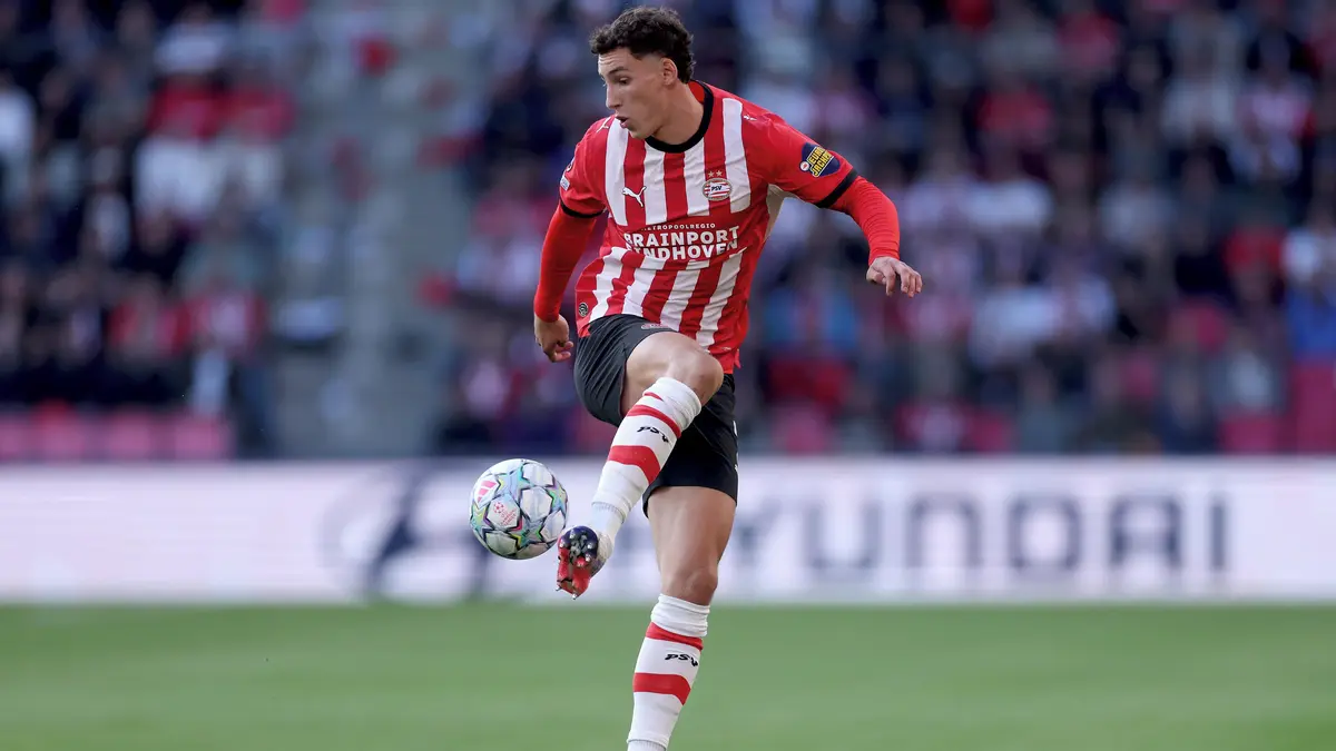 Van Bommel je poprvé v nizozemské reprezentaci, slavný otec se to dozvěděl při nominaci Belgie