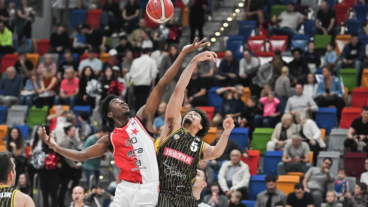 Basketbalisté Slavie v lize vyhráli i v Brně, třetí výhru mají také Pardubice