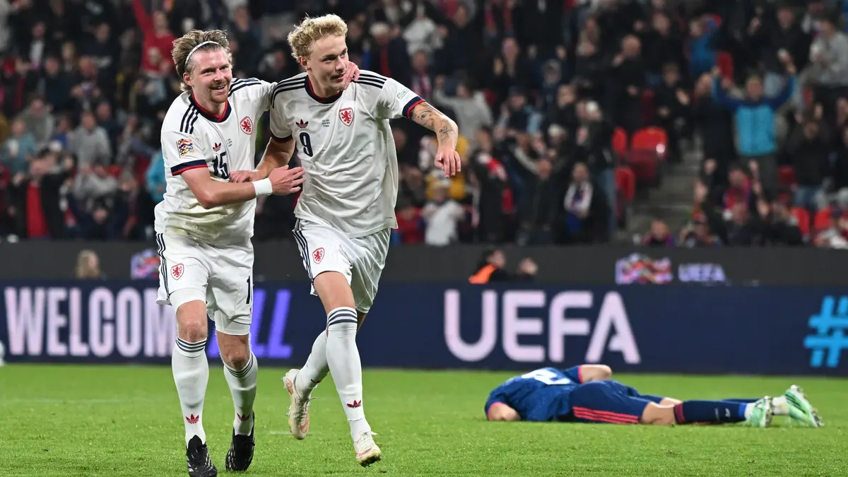 FOTBAL ONLINE: Erupce radosti v Edenu. Češi parádním gólem vyrovnali skóre, pak přežili další šanci Chorvatů