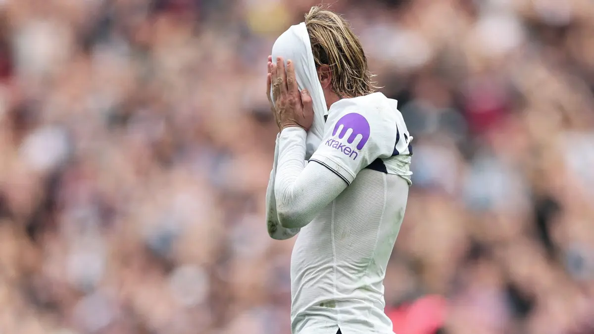 Propadák za 9 miliard. Být trenérem Tottenhamu, rval bych si vlasy, říká anglická legenda