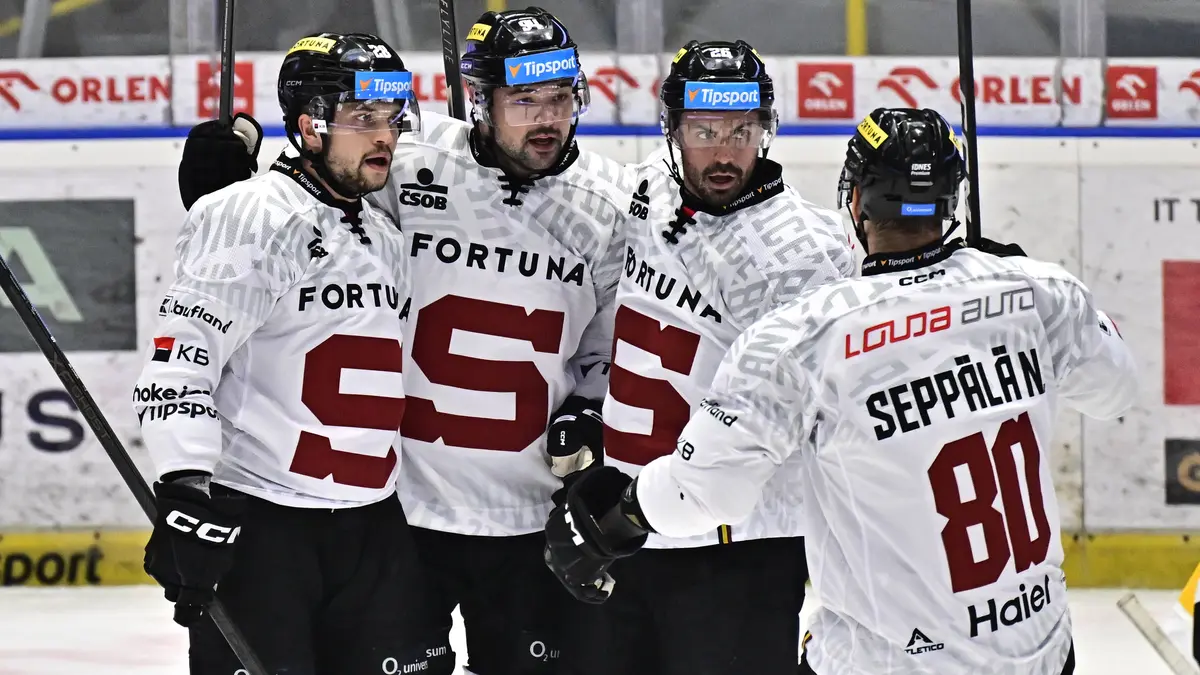 HOKEJ ONLINE: Sparta udeřila, vedou také Pardubice! Třinec po obratu odskočil