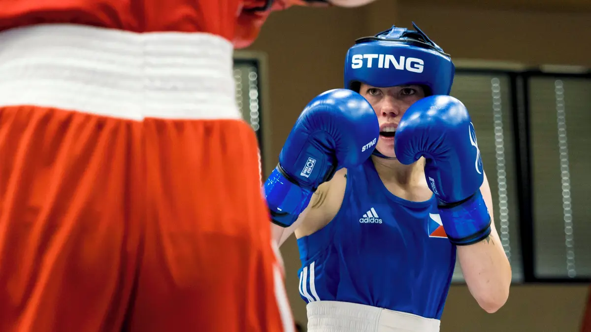 Bernardová jako třetí česká boxerka postoupila na ME do čtvrtfinále