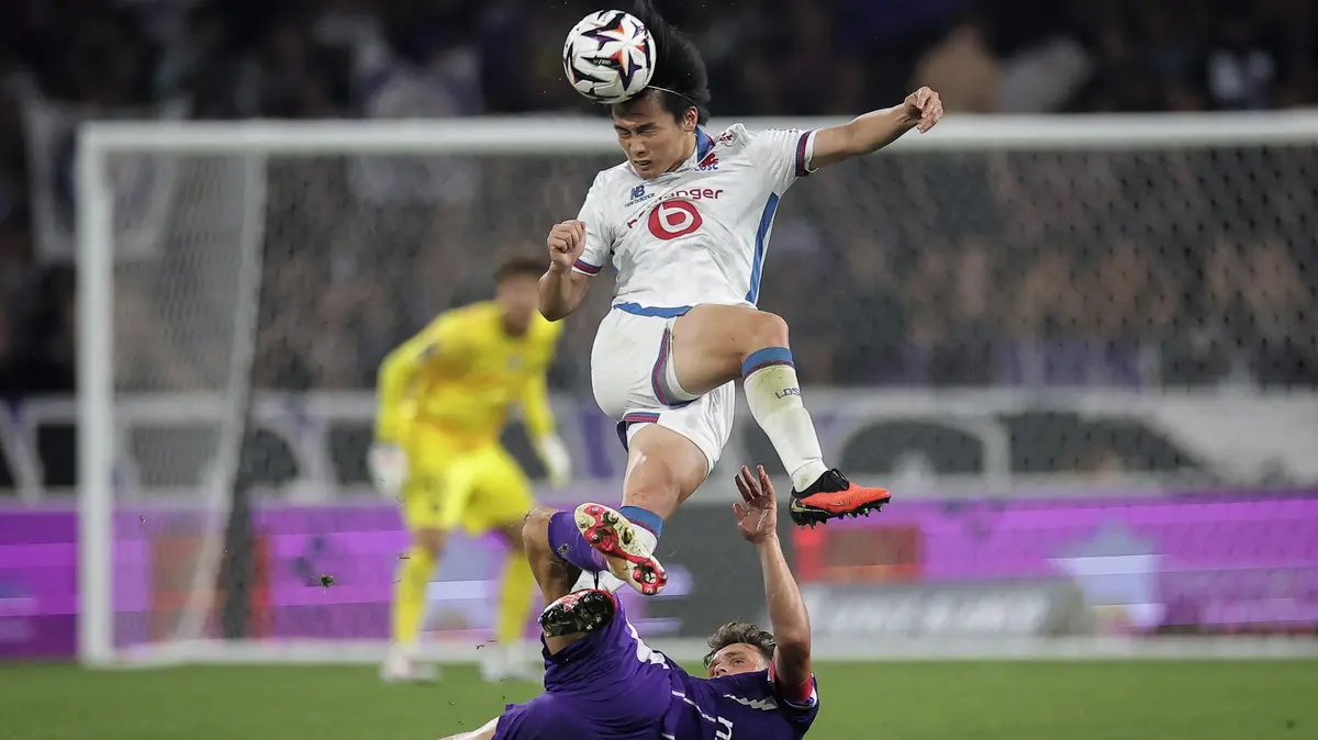 Fotbalisté Lille vyhráli v Toulouse, rozhodl debutant Ueda