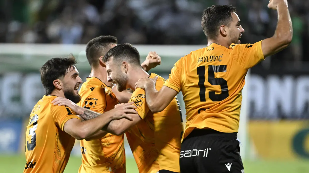 FOTBAL ONLINE: Jablonec zaskočil Bohemku! Zbrojovka jde po výhře na druhé místo