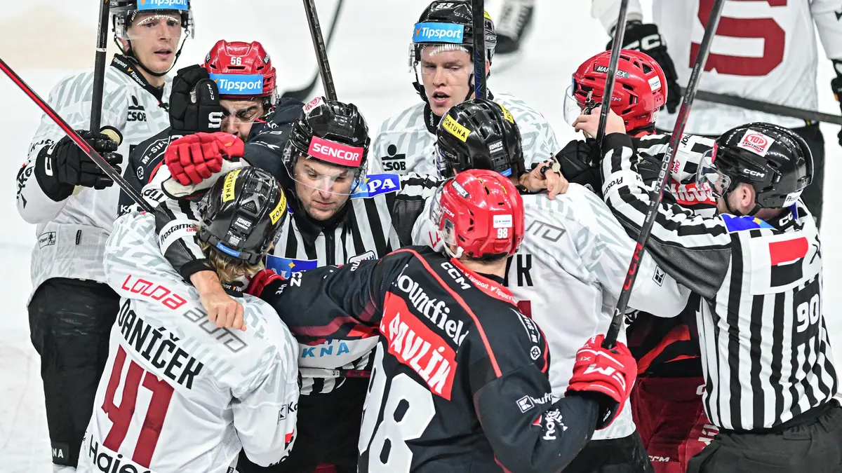 HOKEJ ONLINE: Sparta dostala další ránu! Třinec vyhrál i šestý zápas, Pardubice ztratily náskok