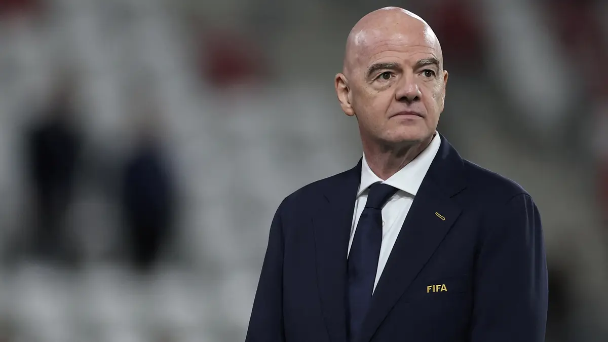 Švýcarský fotbalový svaz nepodpoří Infantina ve volbách do čela FIFA