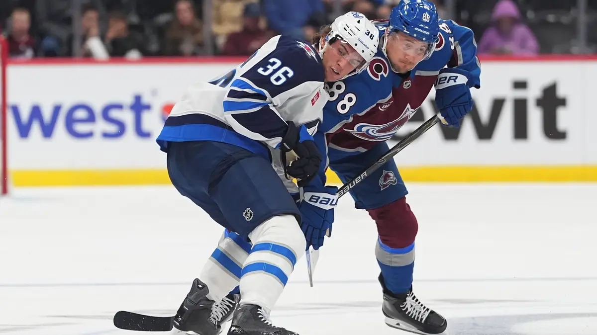 Nečas bude dvanáctým nejlépe placeným hráčem NHL. Bookmakeři mají jasno o největším favoritovi