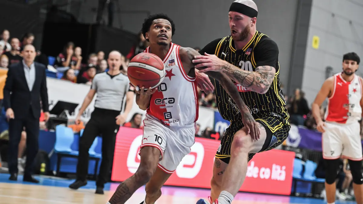Basketbalisté Pardubic udrželi neporazitelnost výhrou v Písku, uspěla i Slavia