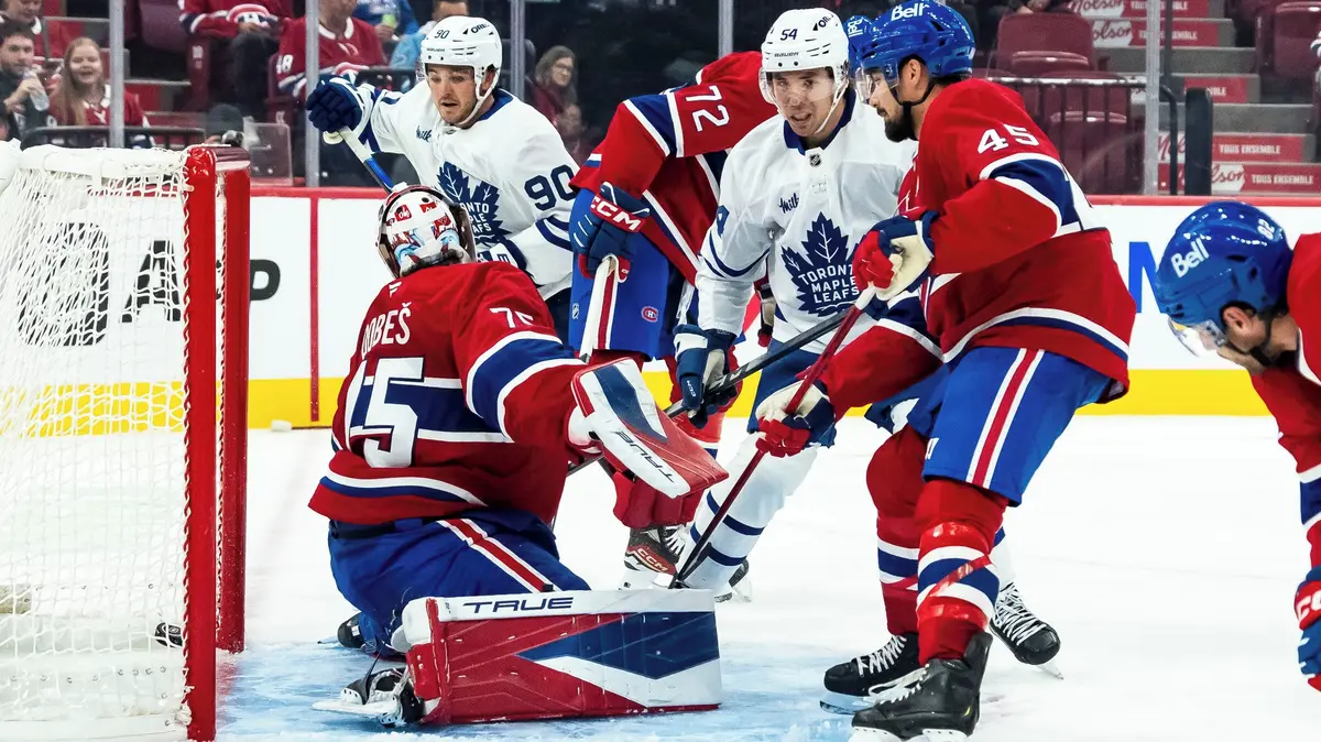 Dobeš slavil na začátku přípravy na NHL výhru, Šapovaliv asistoval