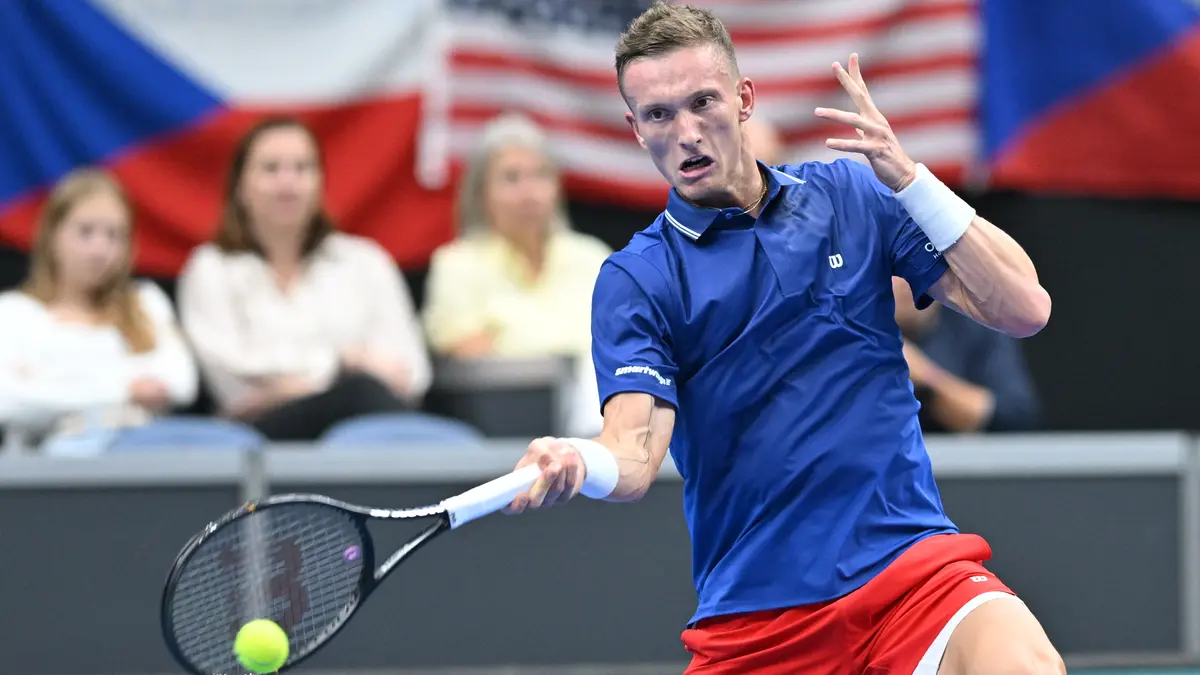 TENIS ONLINE: Paráda! Lehečka v bitvě o všechno vybojoval první set