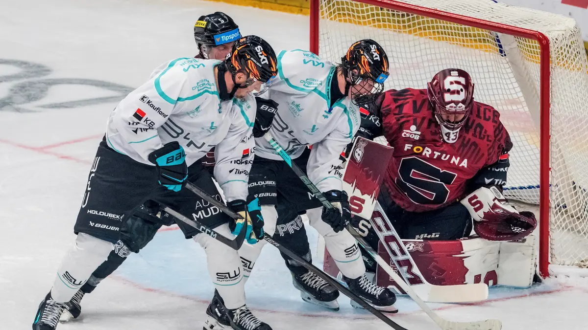 HOKEJ ONLINE: Rána pro Spartu, Energie z první střely na branku udeřila