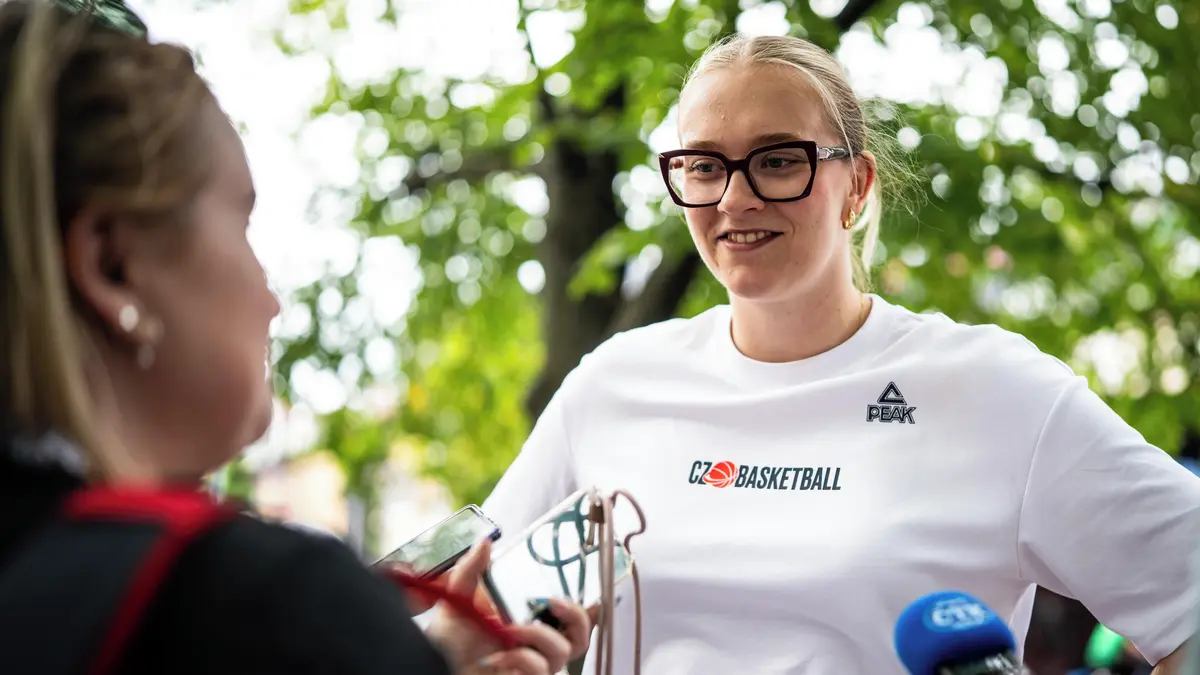 Jsem maskot a roztleskávačka, říká zraněná opora o své účasti na MS