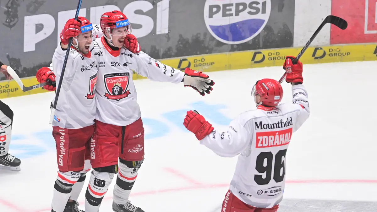 HOKEJ ONLINE: Pardubice v derby využily přesilovku. Sparta se opět prosadila. Stezka drží Kometu v Litvínově