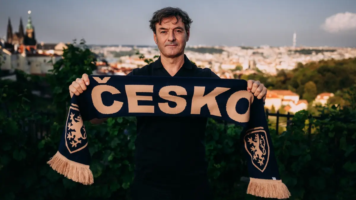 Denia poskytl rozhovor španělskému tisku. Mluvil o českém národu a odhalil detaily z působení u reprezentace