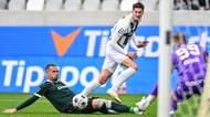 FOTBAL ONLINE: Daridu odnesli na nosítkách, Hradec se žene za vyrovnáním. Na druhé místo se může posunout Sparta