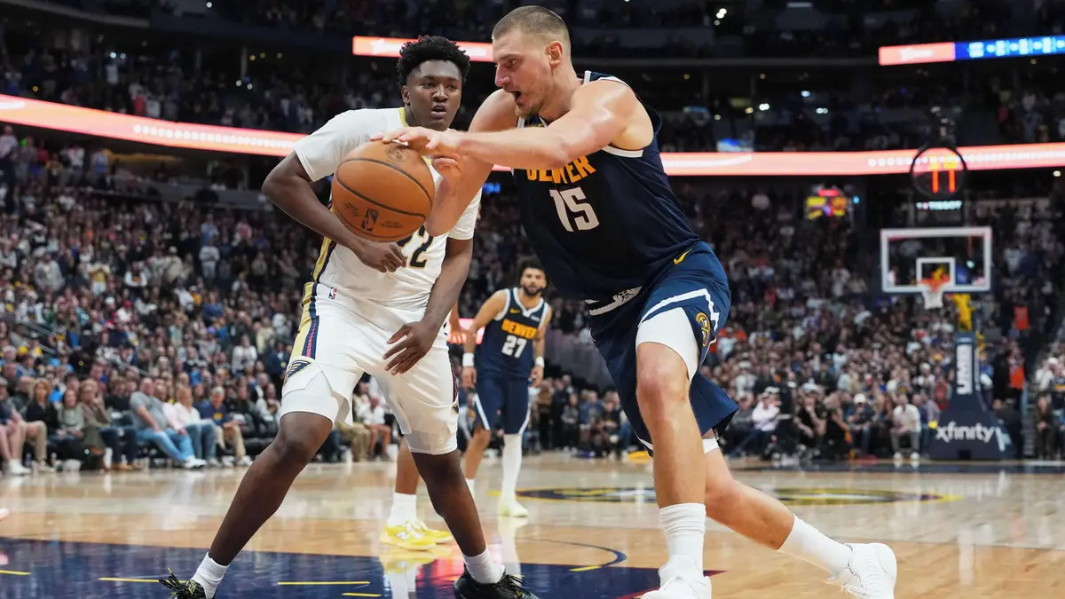 Jokič s Murrayem řídili obrat Denveru v NBA, Booker pomohl Phoenixu 43 body