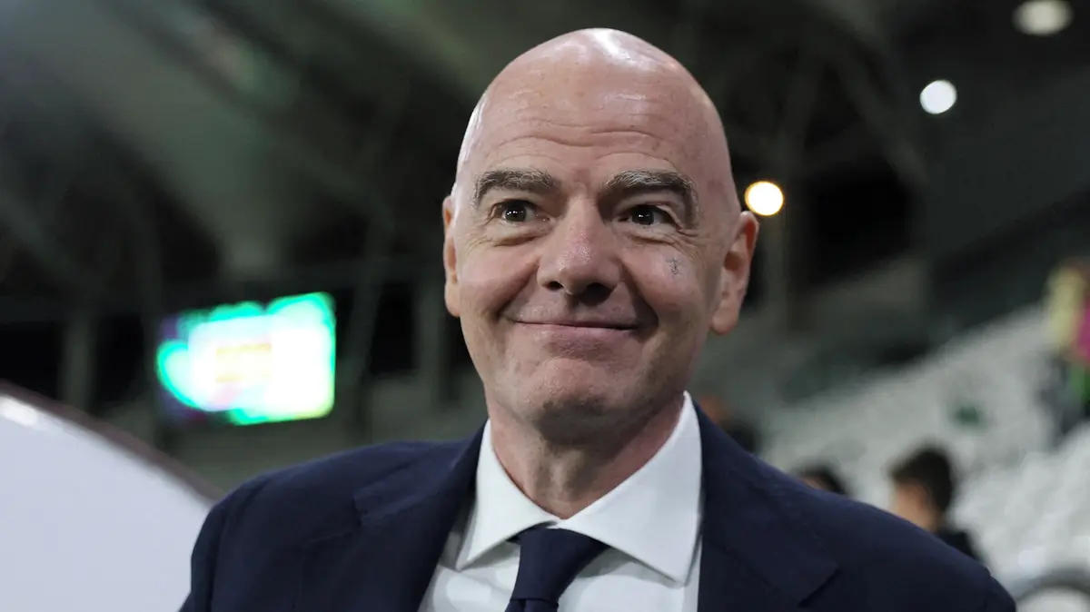 Z kritika spojencem. Infantino získal důležitou podporu v boji o šéfa FIFA