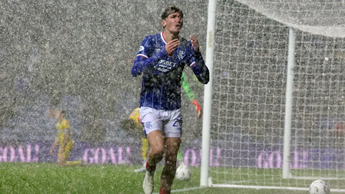 Český reprezentant Naderi pálí dál! Přispěl k vysoké výhře Rangers