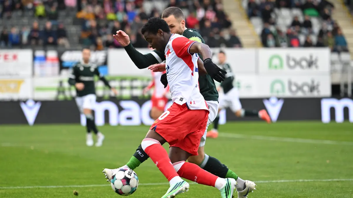 FOTBAL ONLINE: Slavia poprvé zahrozila, Teplice udeřily, Artis čelí poslednímu Zlínu