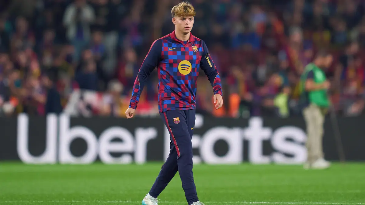 Další zahraniční posila fotbalové reprezentace? Nedvěd lanaří talent Barcelony