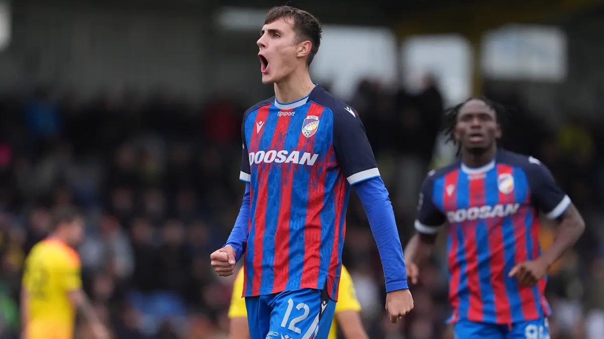 FOTBAL ONLINE: Plzeň pálí dál! Bohemka prohrává, Hradec rozhodl v prodloužení. Spartu čeká Baník