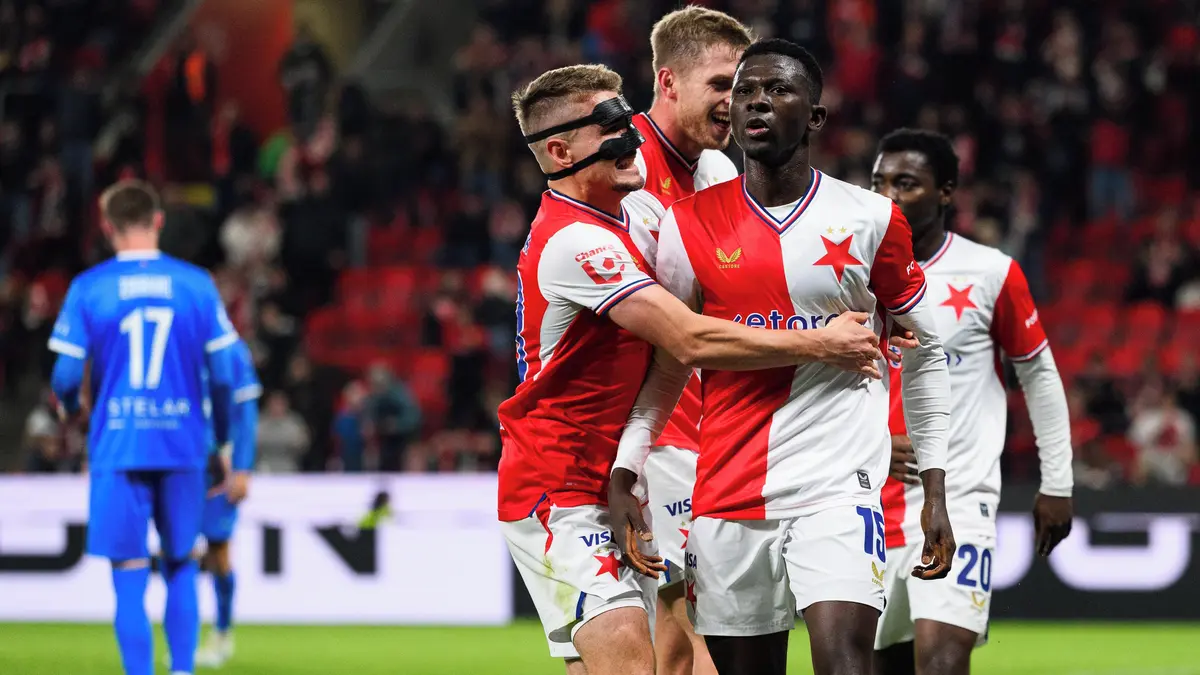 FOTBAL ONLINE: Slavia poprvé zahrozila, Artis čelí poslednímu Zlínu