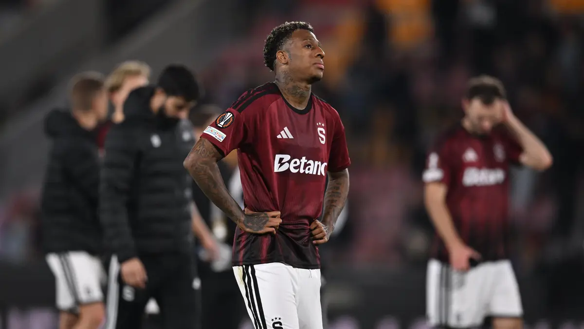 Zařízli rozhodčí Spartu? Nejen experti mají jasno