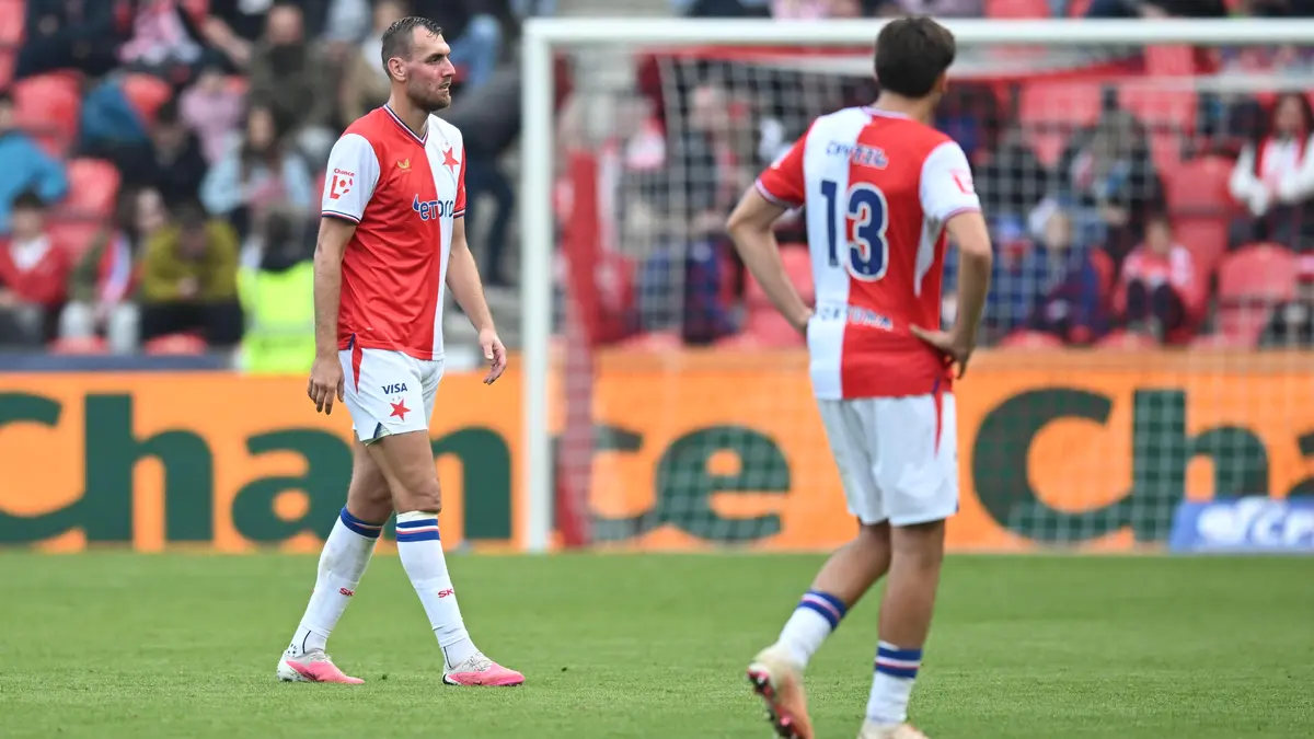 FOTBAL ONLINE: Slavia na Hradec nevyzrála, Chorý vyfasoval červenou! Pardubice přejely Zlín, raduje se i Boleslav