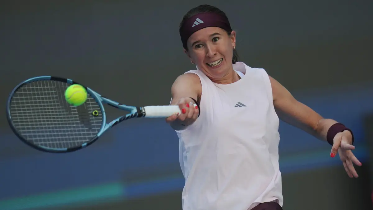 TENIS ONLINE: Senzace a životní skalp! Bartůňková vyřídila světovou dvojku. Září i Nosková, míří za bleskovým postupem