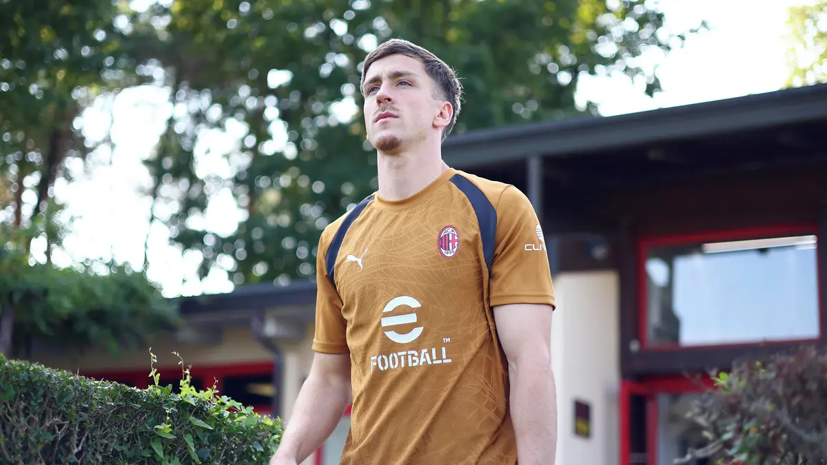 Záložník AC Milán je po operaci a čeká ho dlouhá pauza