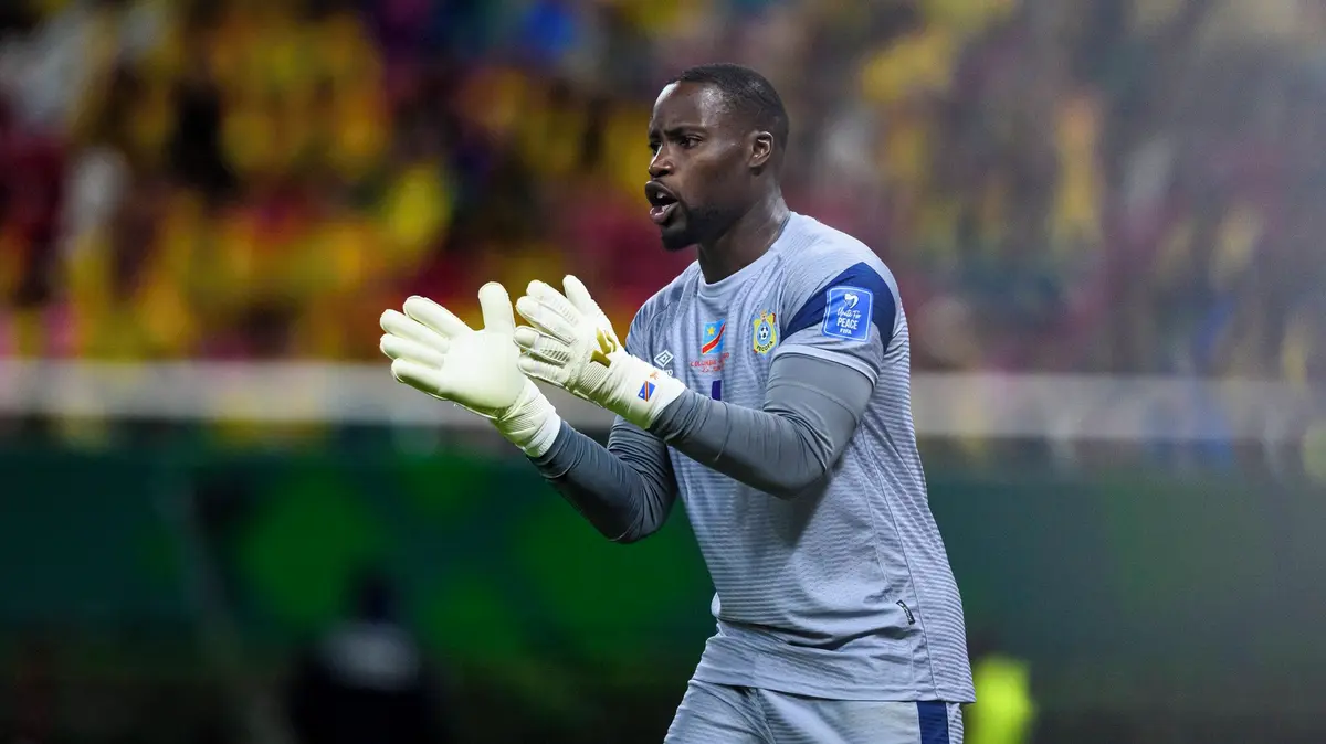 Další skandál kolem fotbalového MS. Brankář neměl vůbec nastoupit, FIFA údajně případ ututlala