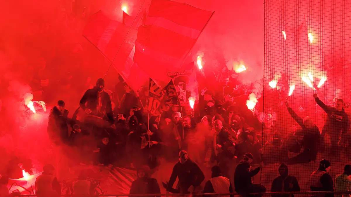 Fanoušci Lens přijdou kvůli pyrotechnice o dva venkovní zápasy Ligy mistrů