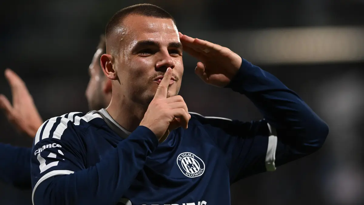 FOTBAL ONLINE: Gól! Sigma trestá chybu soupeře. Slavia uštědřila soupeři potupný debakl. Zlín urval bod s nováčkem