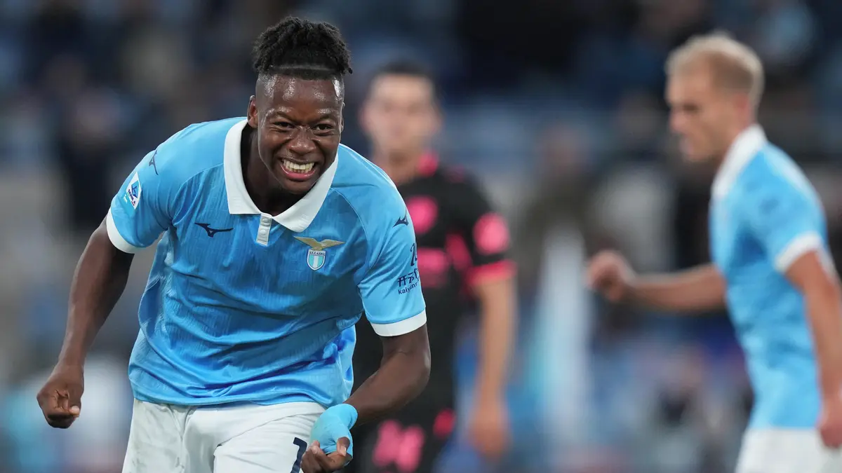 Lazio navzdory dvěma neproměněným penaltám vyhrálo a je první