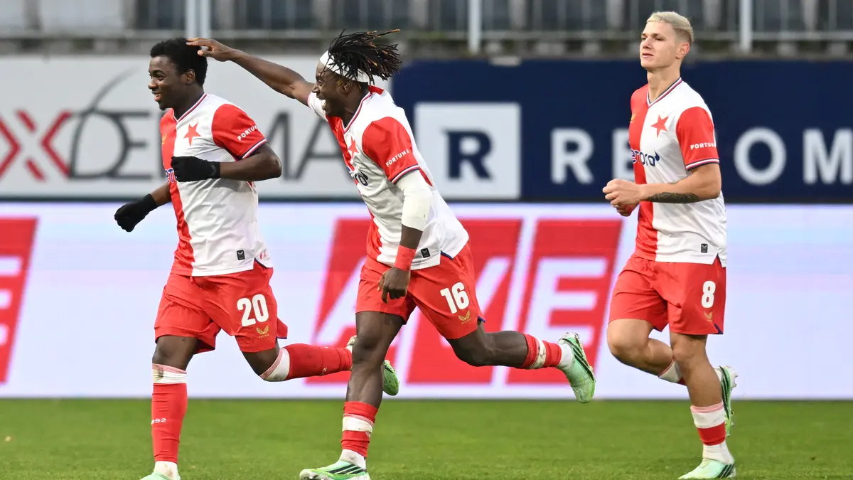 FOTBAL ONLINE: Slavia podtrhuje svou dominanci a střílí další gól. Poslední Zlín srovnal, Liberec znovu vede